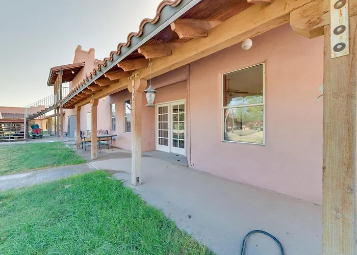 Vacation W/ Community Pool & Courtyard Eloy