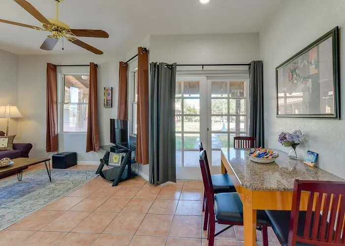 Apartment Vacation W/ Community Pool & Courtyard Eloy